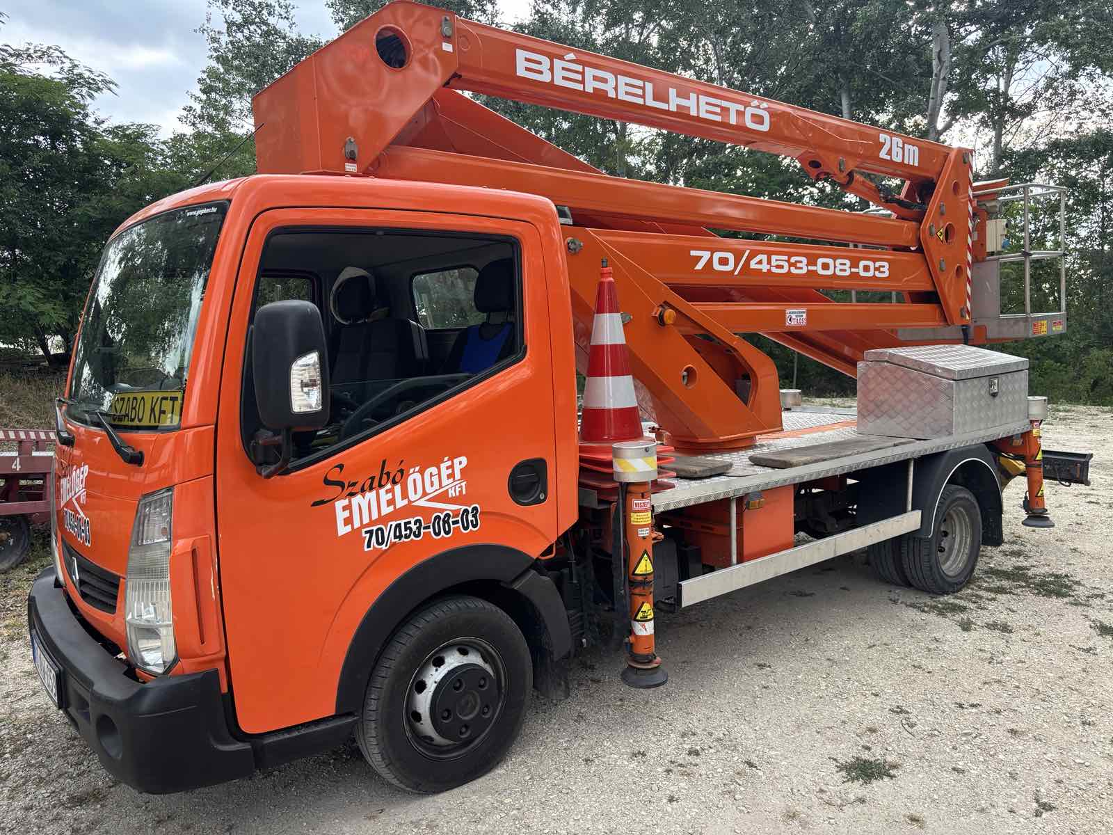 Nissan Cabstar CMC TB260